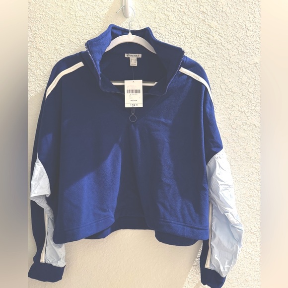 NWT forever 21 cropped long sleeve jacket no hood Sz M in navy / light blue - Picture 1 of 6